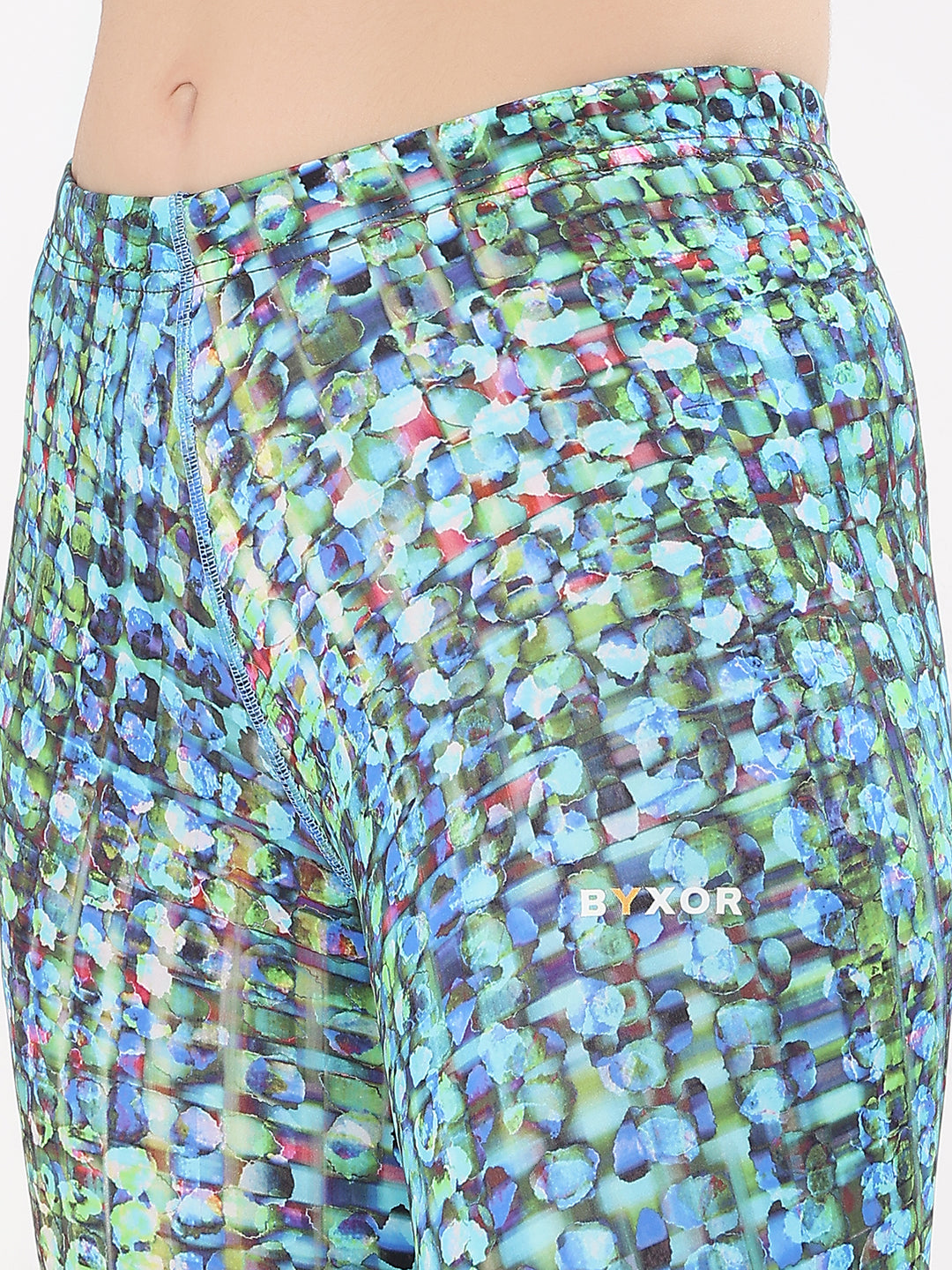 BYXOR Women's Capri Leggings Mosaic Print – Waistband close up